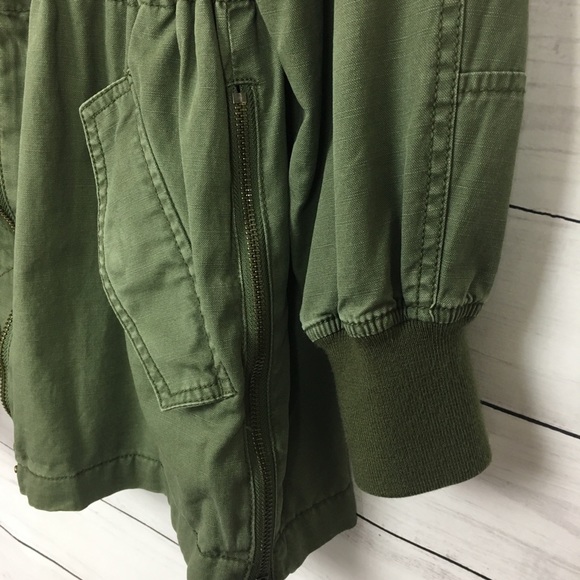 Gap Women’s Utility Bomber Jacket XS Petite - Picture 11 of 12